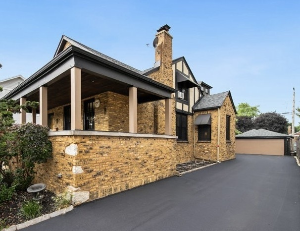 7246 N Oleander Avenue, Chicago, IL