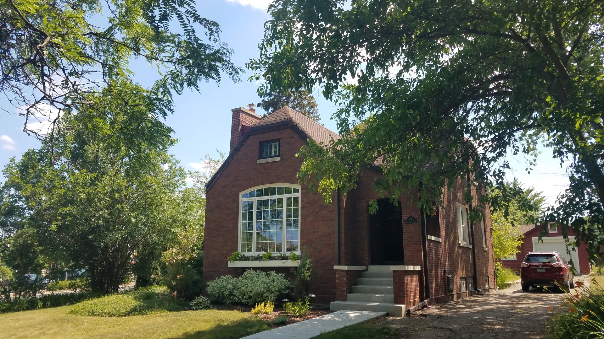 19 W Hattendorf Avenue, Roselle, IL