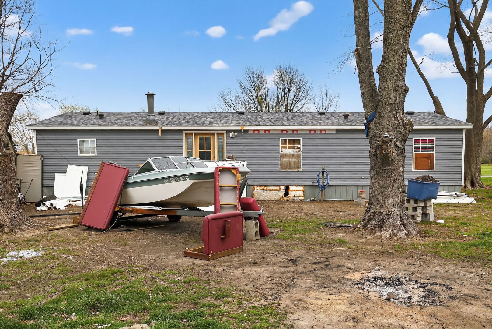 21309 Gambill Lane, Carlyle, IL