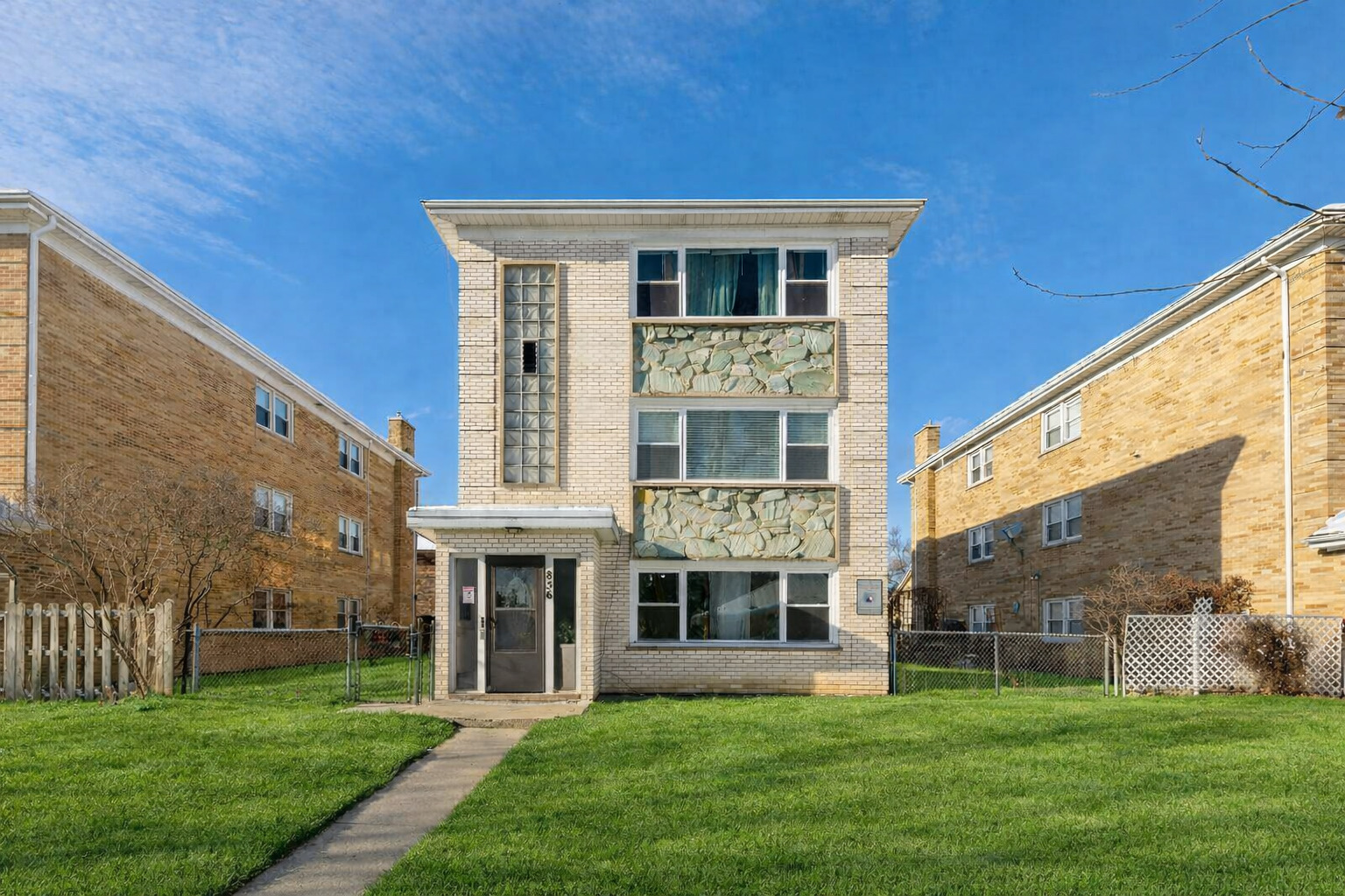 856 E CAPRI Drive #2, Palatine, IL