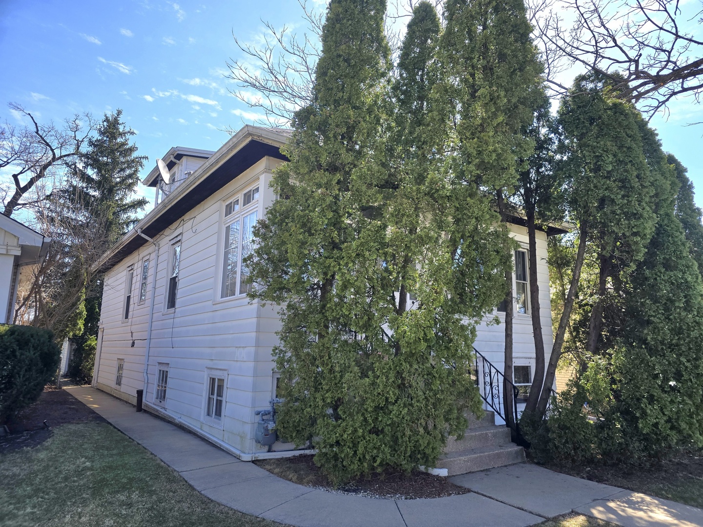 2131 N 76th Court, Elmwood Park, IL