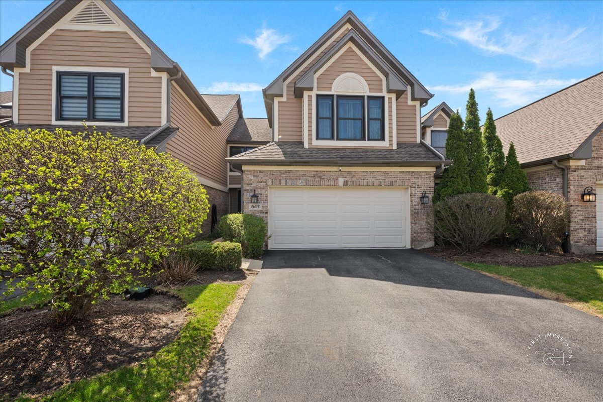 547 Rosebud Drive, Lombard, IL