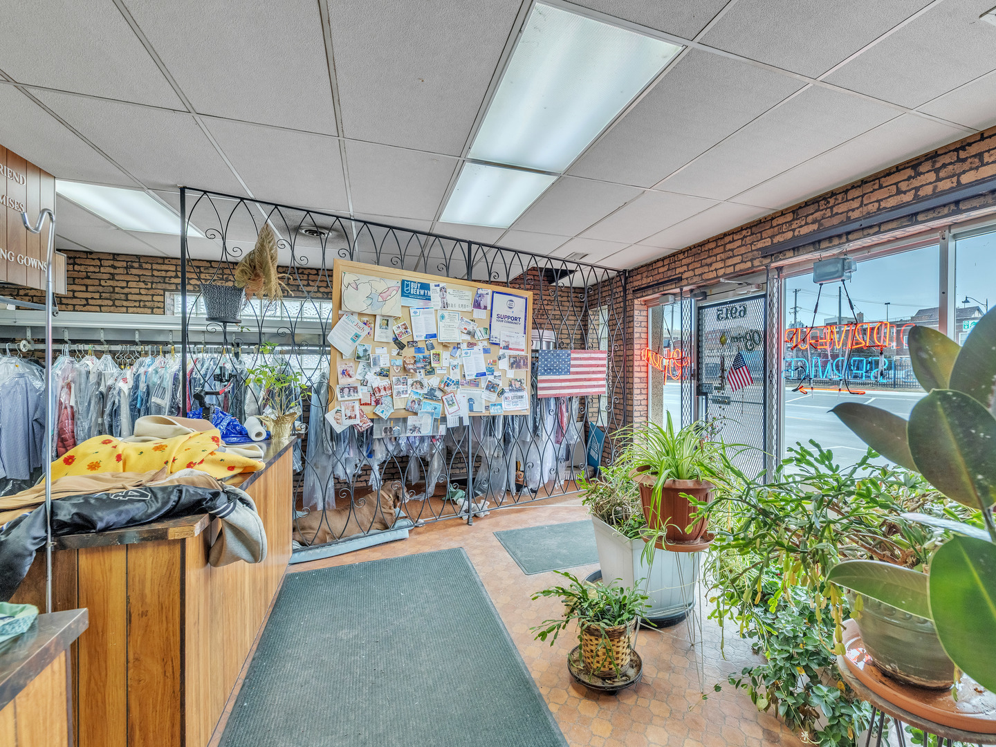 6915 Stanley Avenue, Berwyn, IL