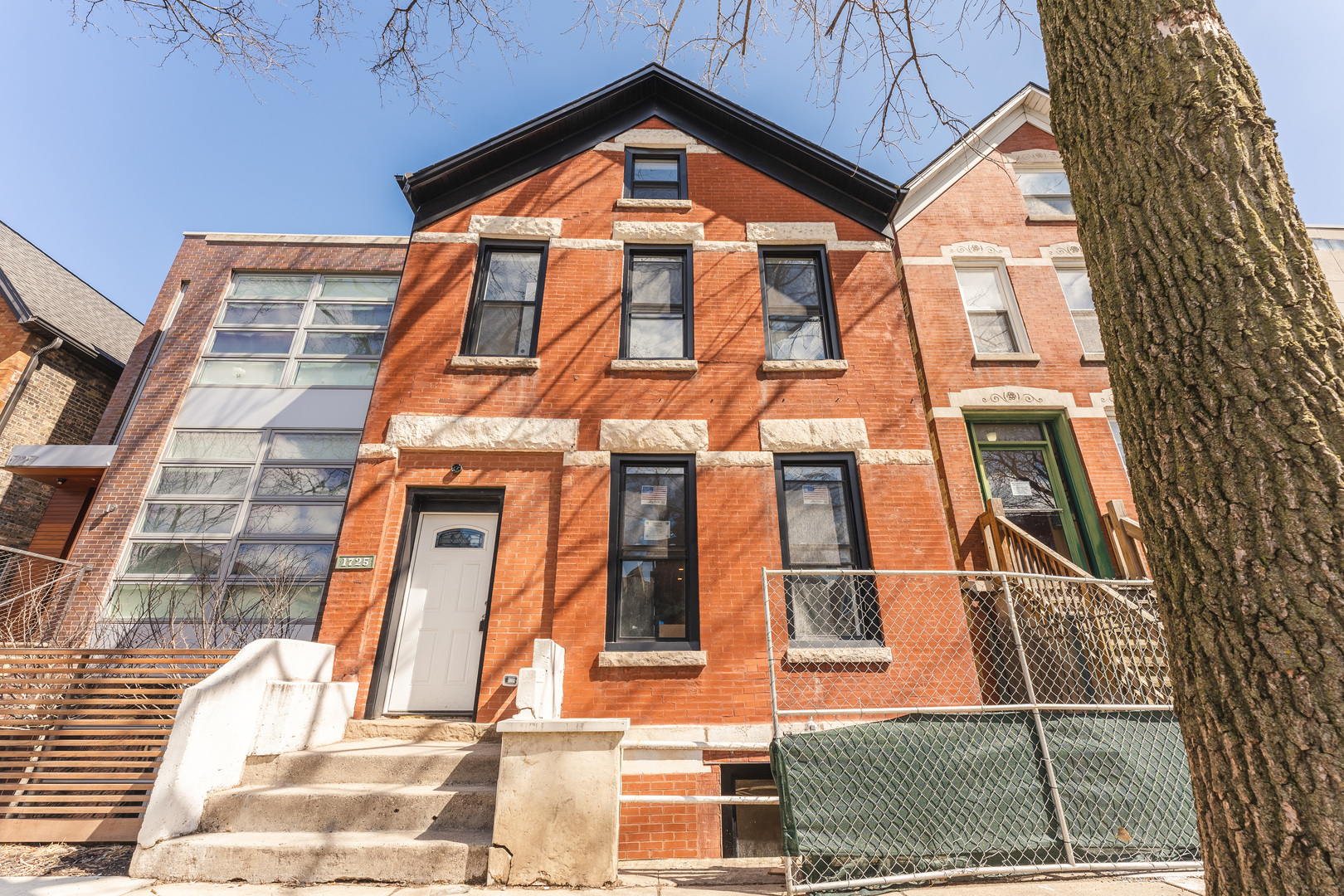 1725 N Honore Street #2R, Chicago, IL