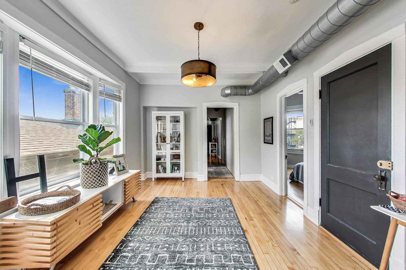 2145 W Thomas Street #3, Chicago, IL