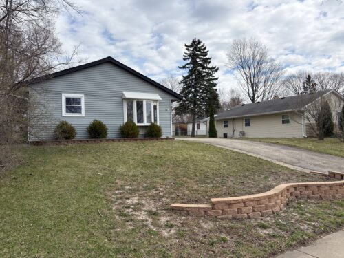 1819 Papoose Road, Carpentersville, IL