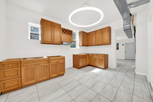 2518 S Claremont Avenue, Chicago, IL