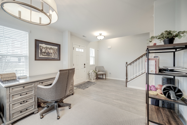 871 Finley Drive, Aurora, IL