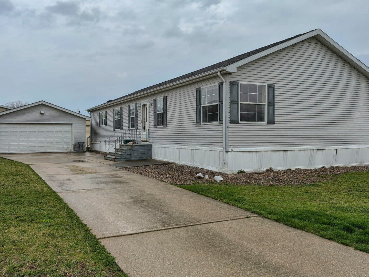 18 Eagle Lane, Beecher, IL