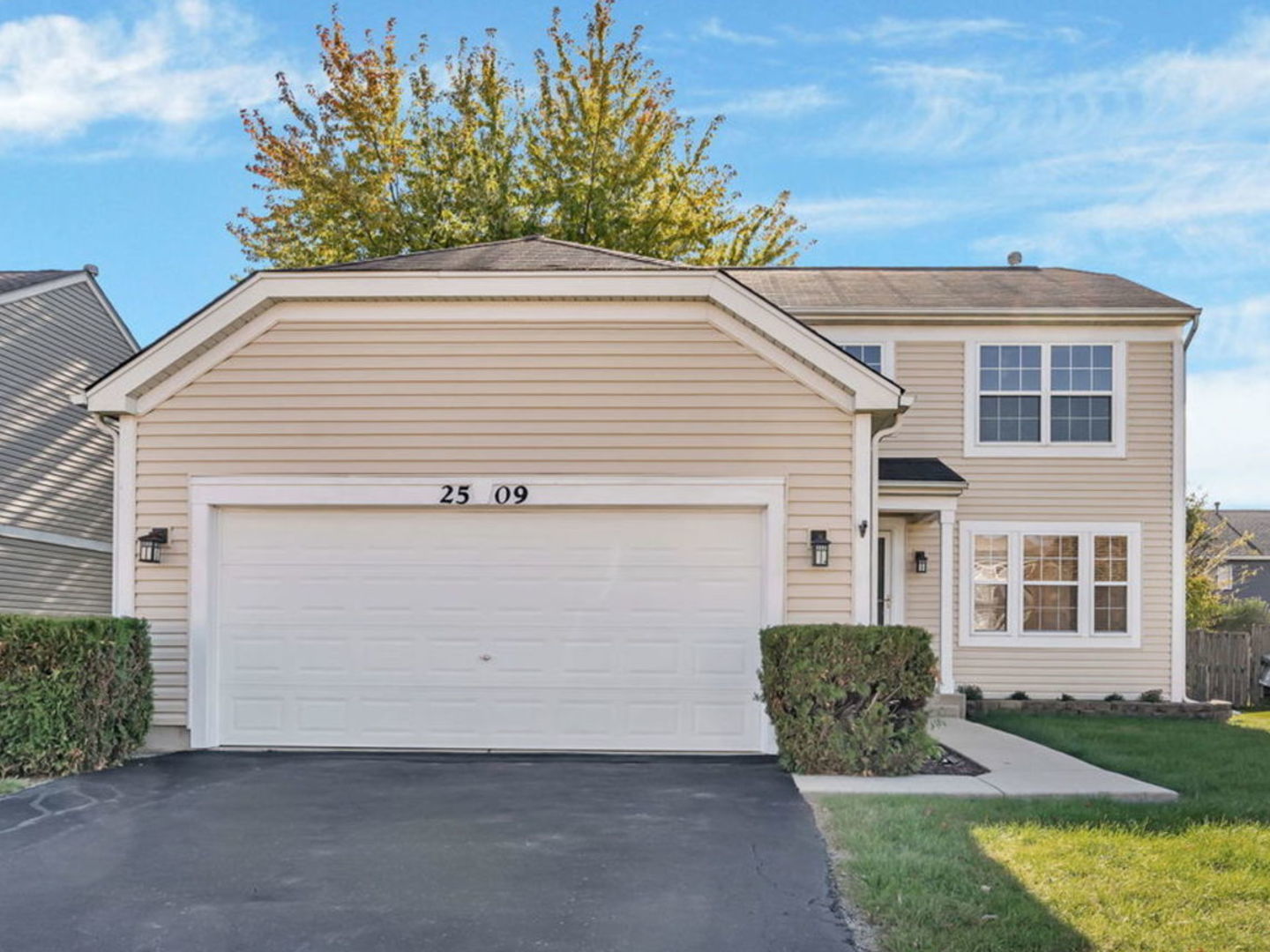 2509 Rosehall Lane, Aurora, IL