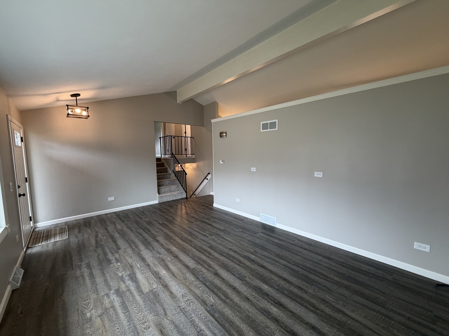 109 HICKORY Drive, Lindenhurst, IL