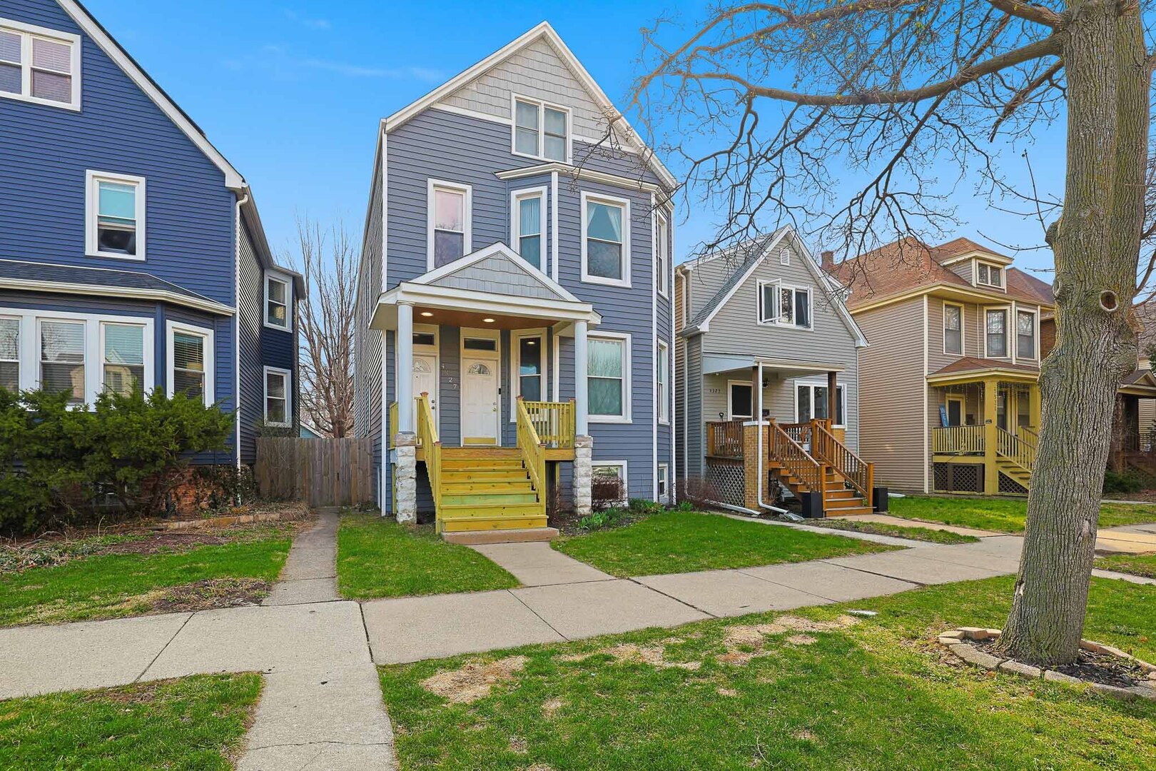 4327 N Avers Avenue, Chicago, IL