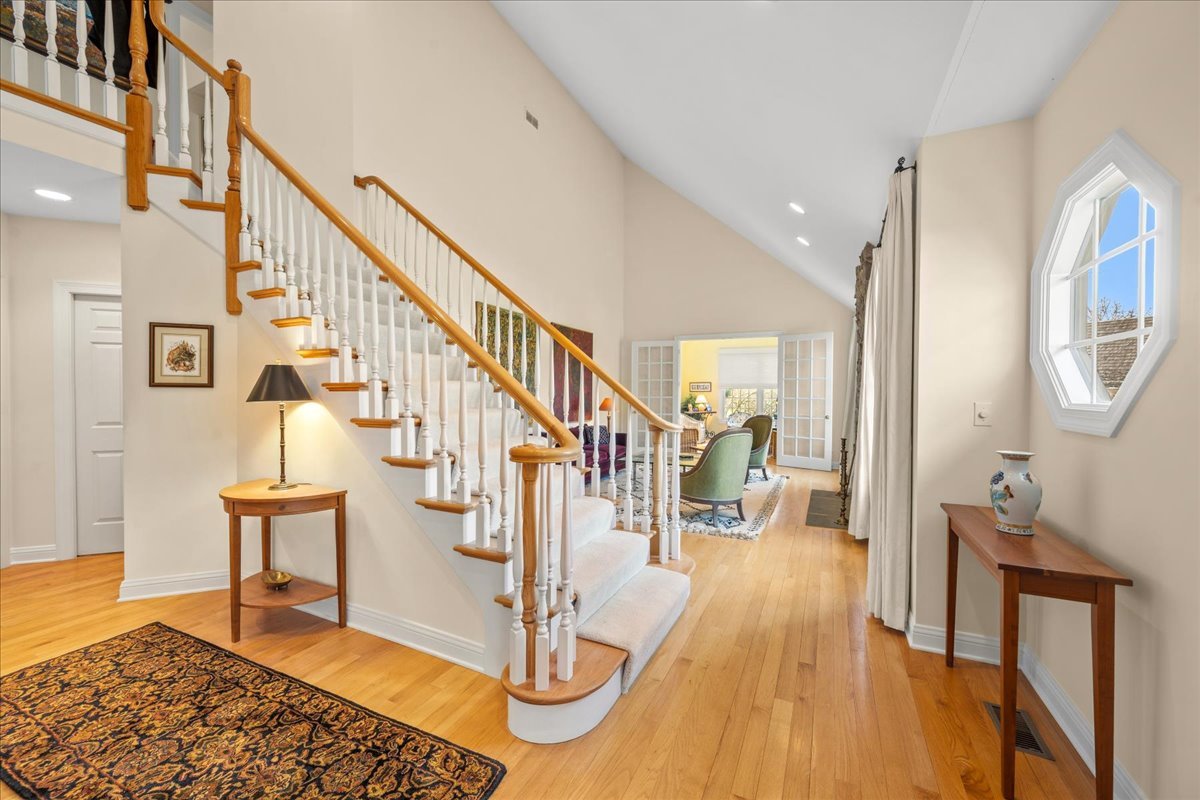 520 Andover Court, Lake Forest, IL