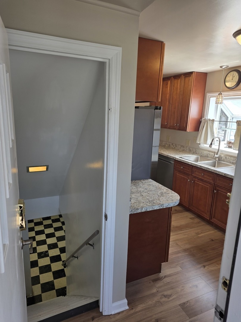 494 N Ellsworth Avenue, Villa Park, IL