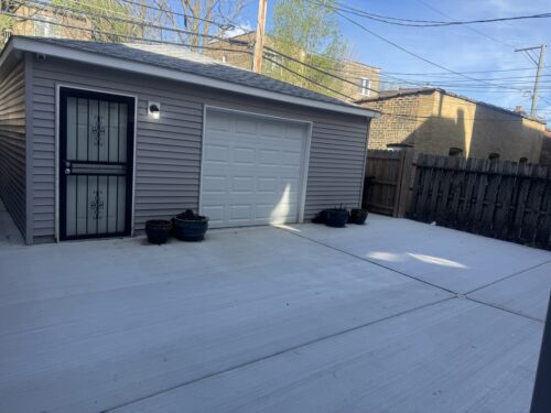 7648 S Kingston Avenue, Chicago, IL