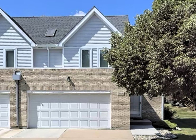 9400 Lindsay Street, Orland Hills, IL