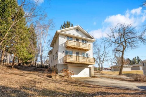 49 N Lake Avenue, Fox Lake, IL