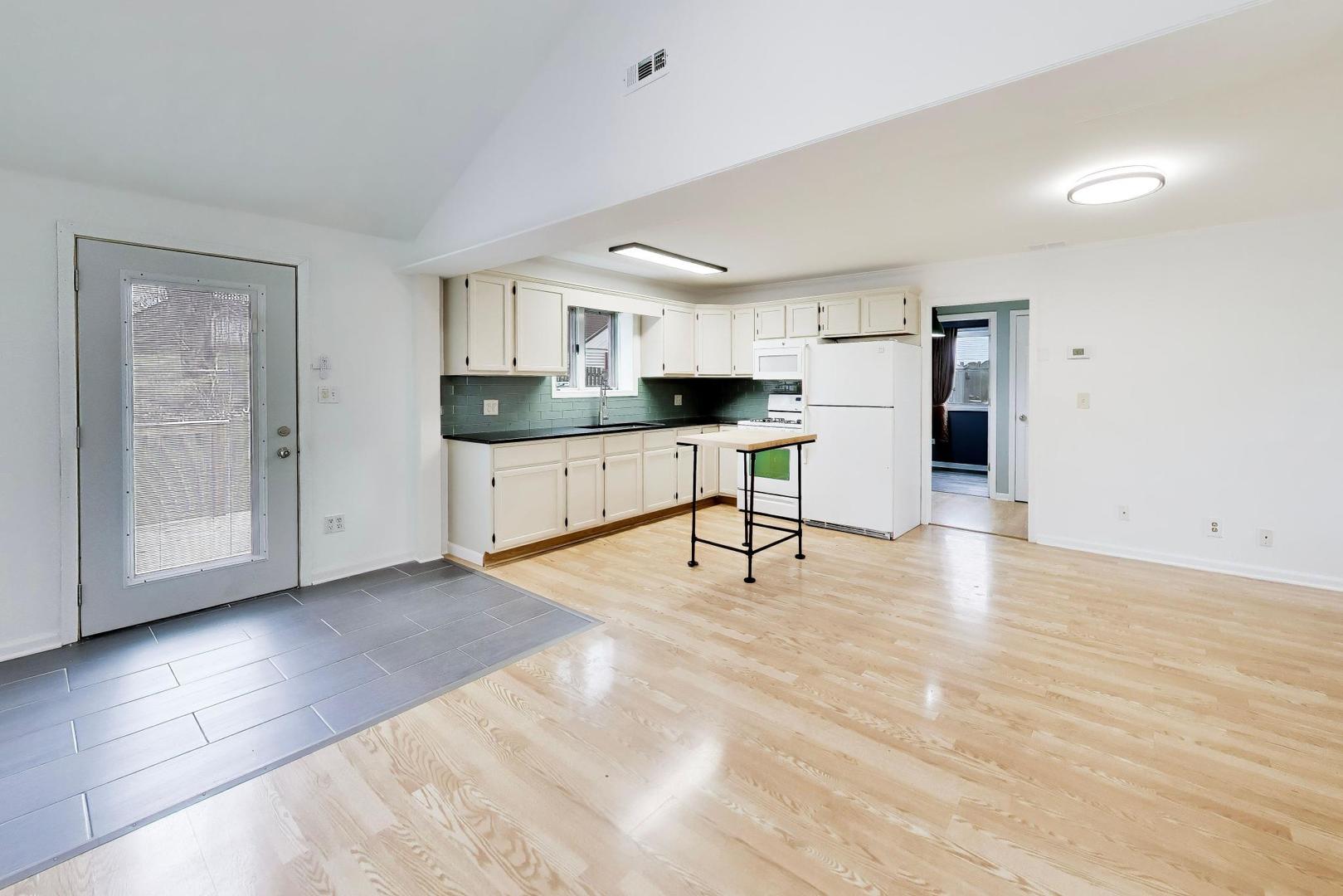 8507 Acorn Path, Wonder Lake, IL