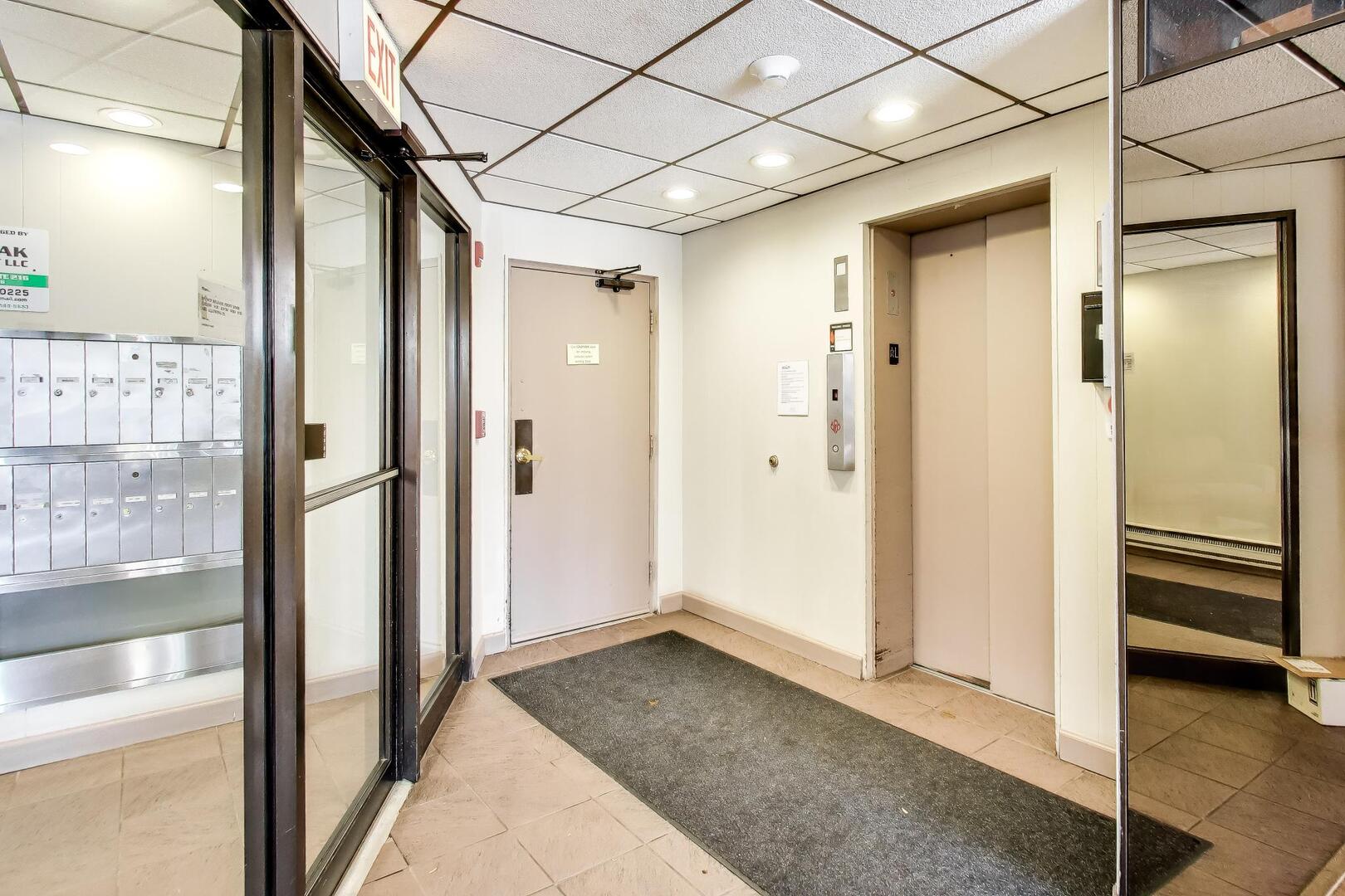 2325 N Neva Avenue #302B, Chicago, IL