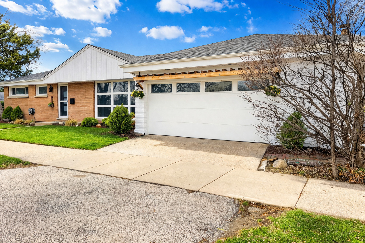 6803 N KEELER Avenue, Lincolnwood, IL
