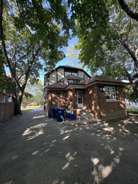 621 W Keith Avenue, Waukegan, IL