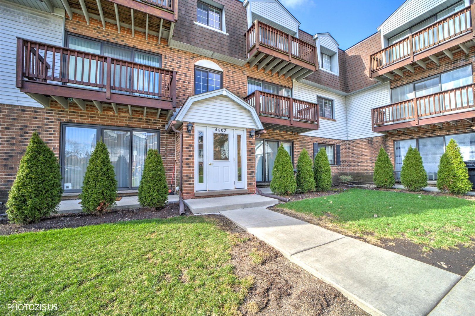4202 Central Road #1D, Glenview, IL