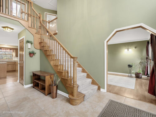 230 Plumtree Lane, West Chicago, IL