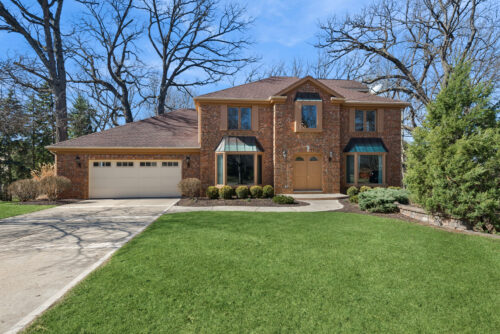 1655 White Pines Court, Naperville, IL