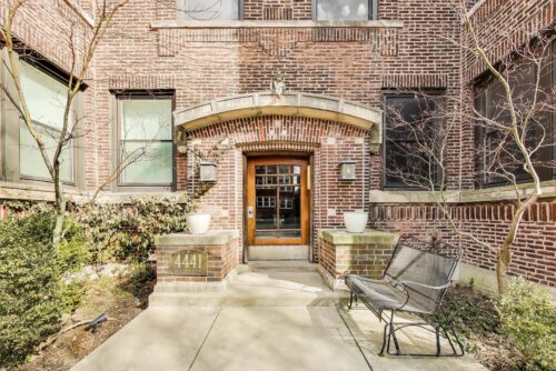 4441 N Beacon Street #2A, Chicago, IL