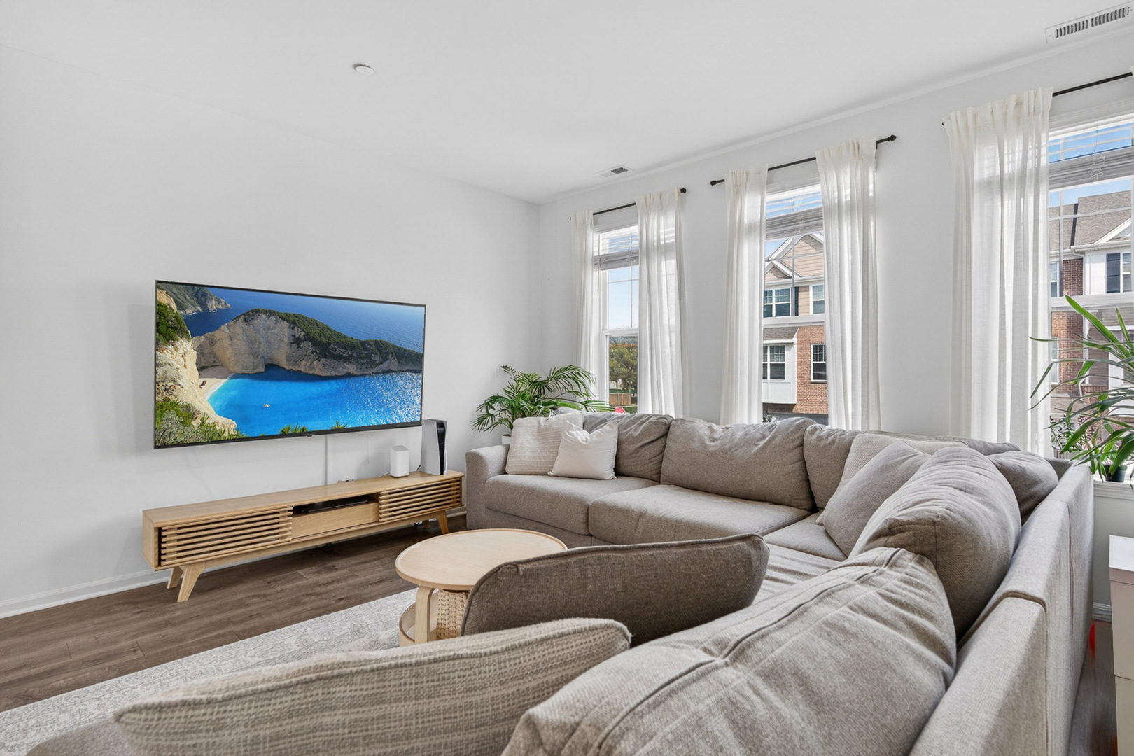 17 Grey Wolf Drive, Wheeling, IL