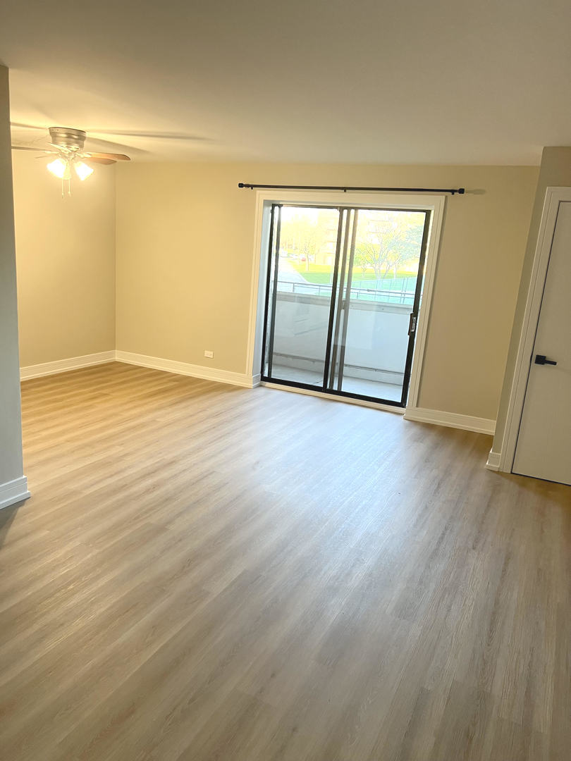1463 Mercury Drive #217, Schaumburg, IL