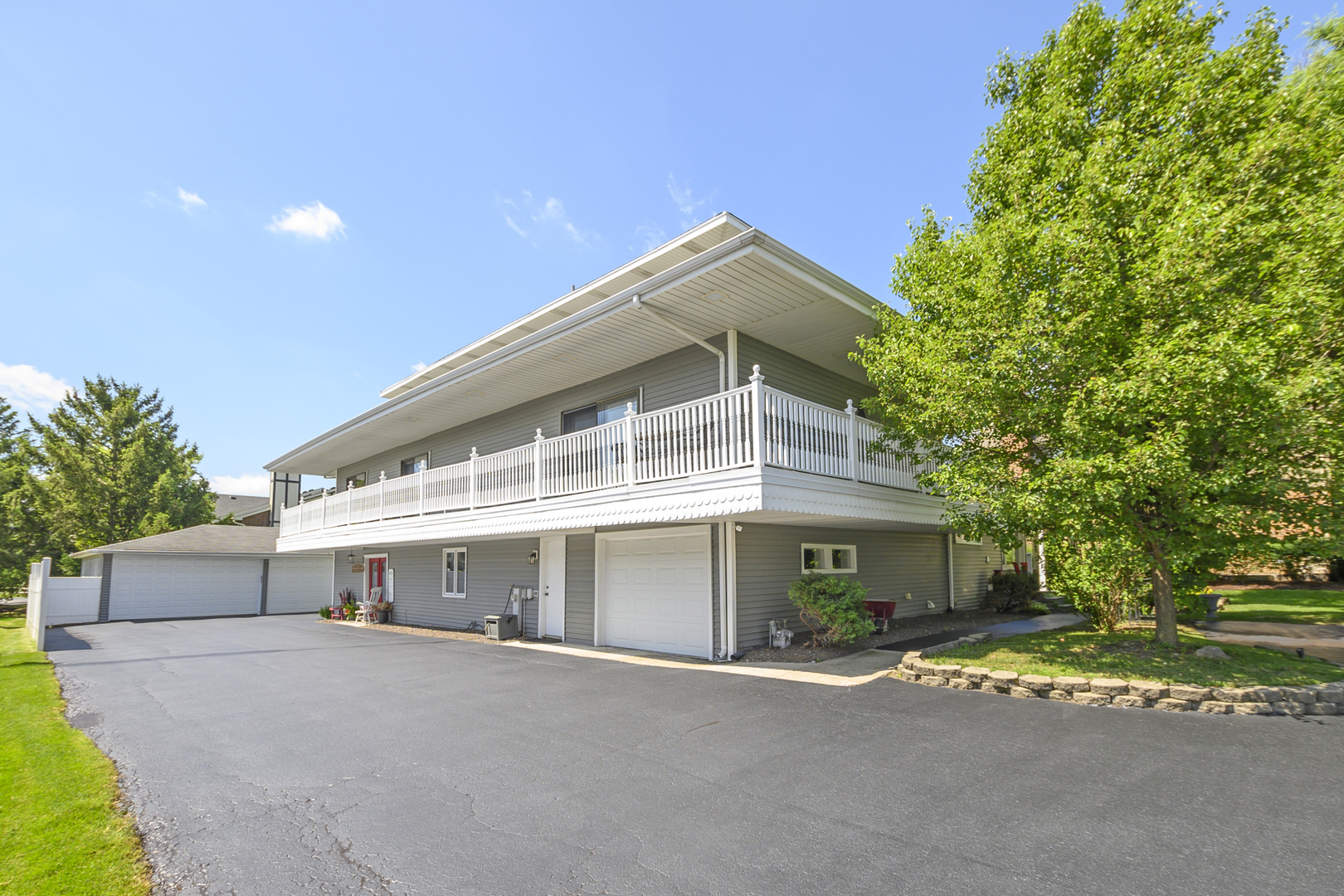 9201 175th Street, Tinley Park, IL