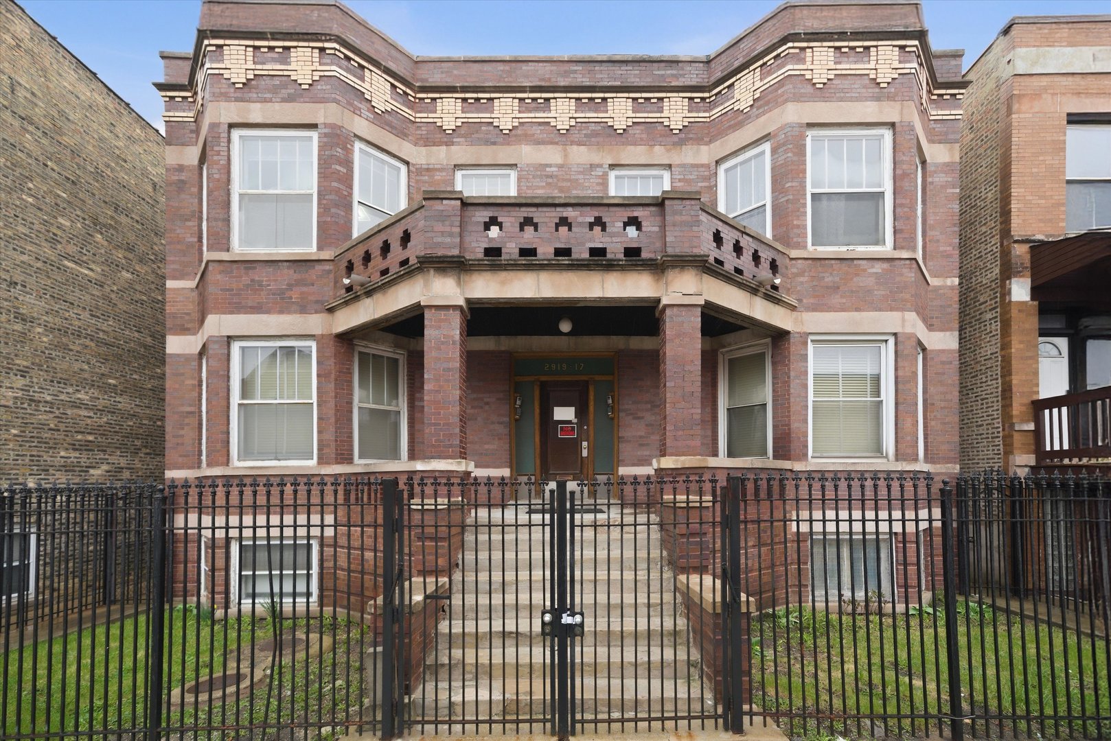 2917 N Kedzie Avenue, Chicago, IL