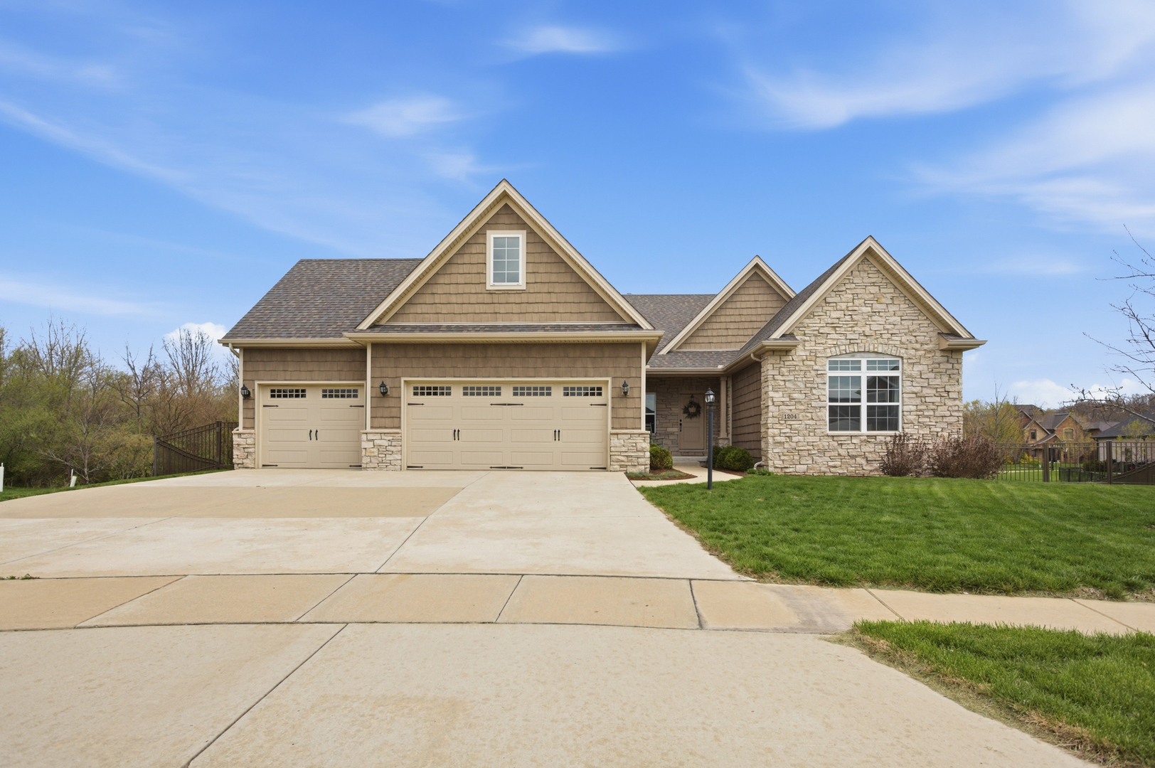 1204 Ashford Court, Mahomet, IL