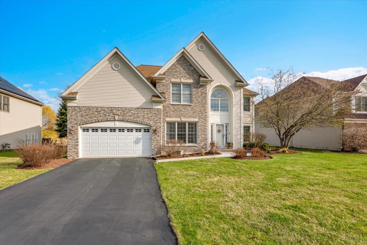 415 Mallard Point Drive, North Aurora, IL