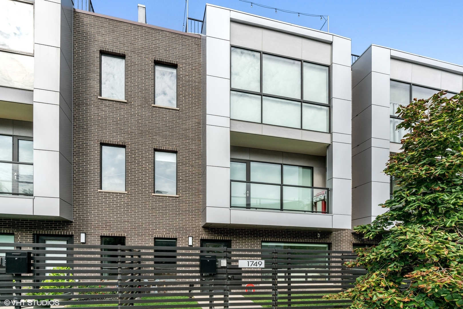 1749 N Winnebago Avenue, Chicago, IL