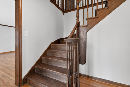 900 Glen Oak Drive, Sleepy Hollow, IL