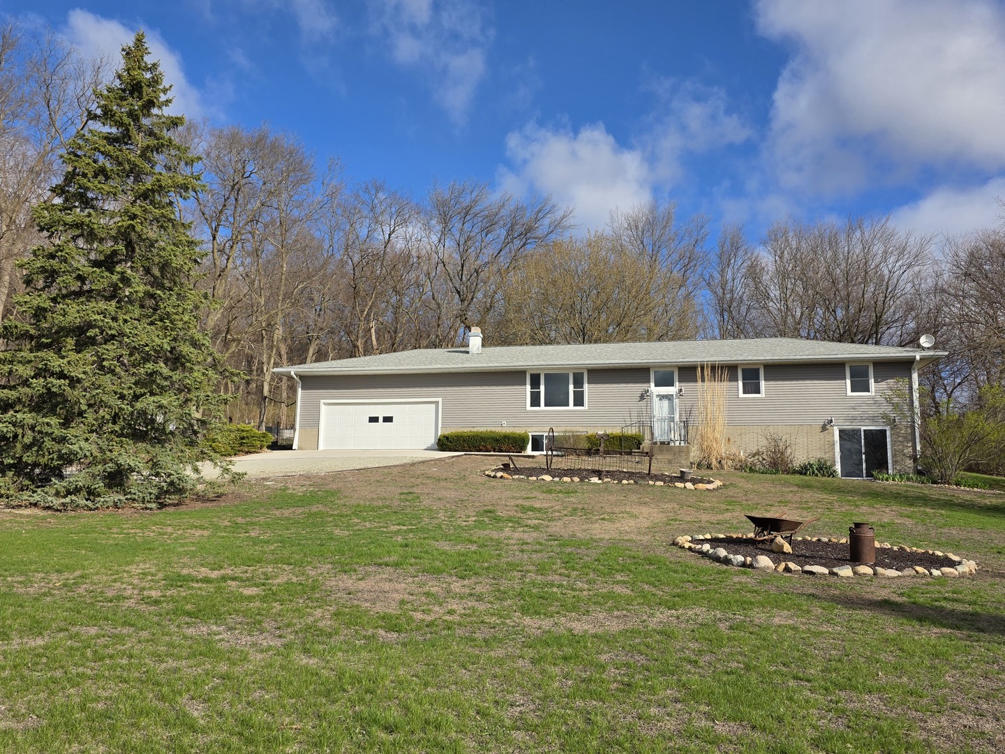 15510 Lomax Road, Prophetstown, IL