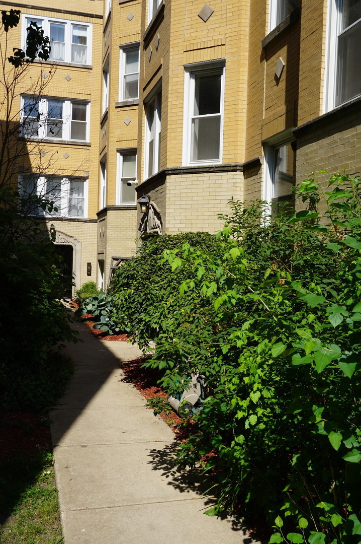 1432 N Maplewood Avenue #404, Chicago, IL