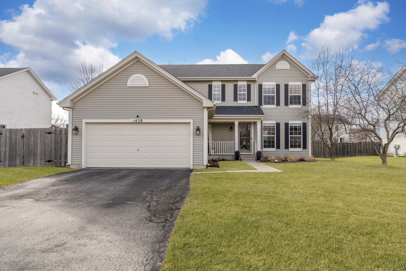 1438 S Amarias Drive, Round Lake, IL