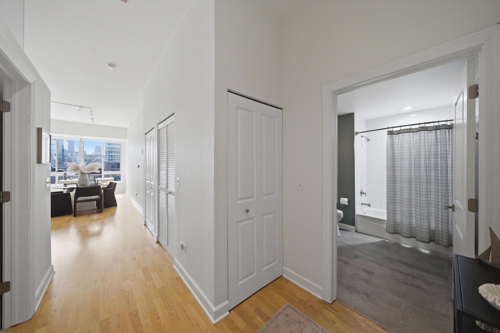 230 W Division Street #804, Chicago, IL