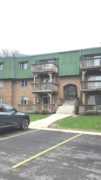 1992 Tall Oaks Drive #2B, Aurora, IL