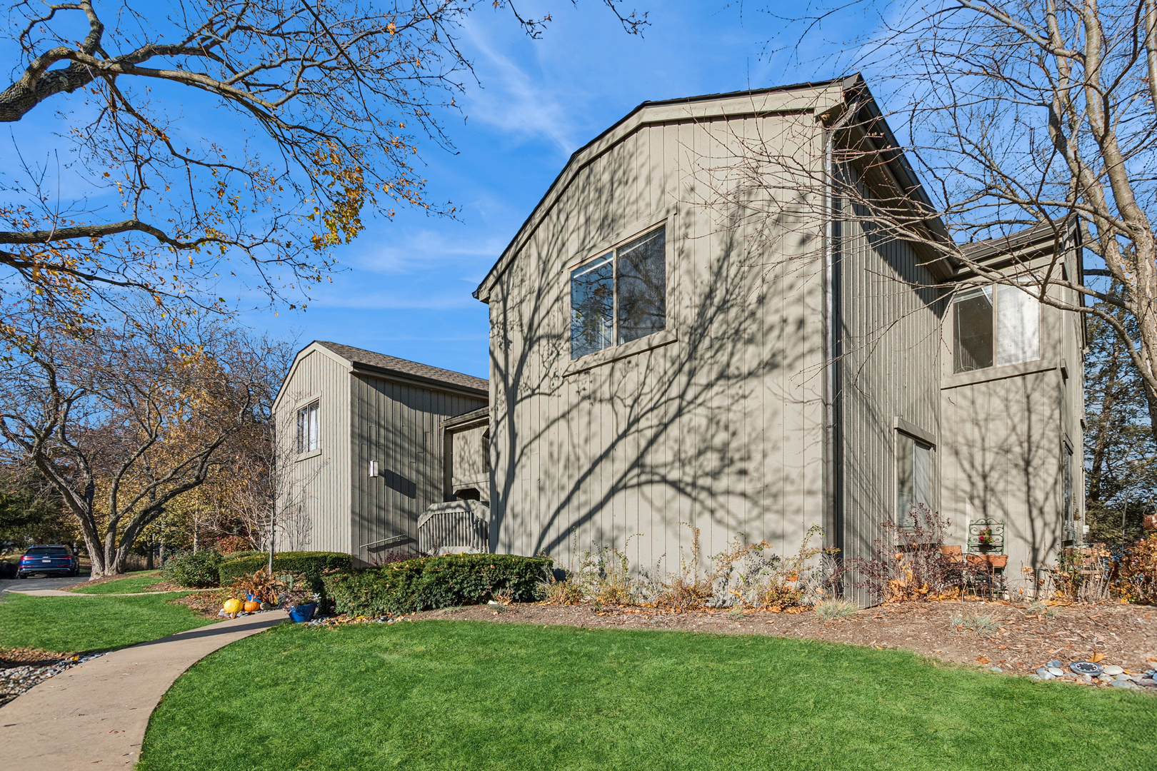 33 Shoreline Road #B, Lake Barrington, IL