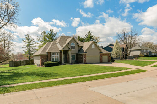 3475 Lundy Lane, Bettendorf, IA