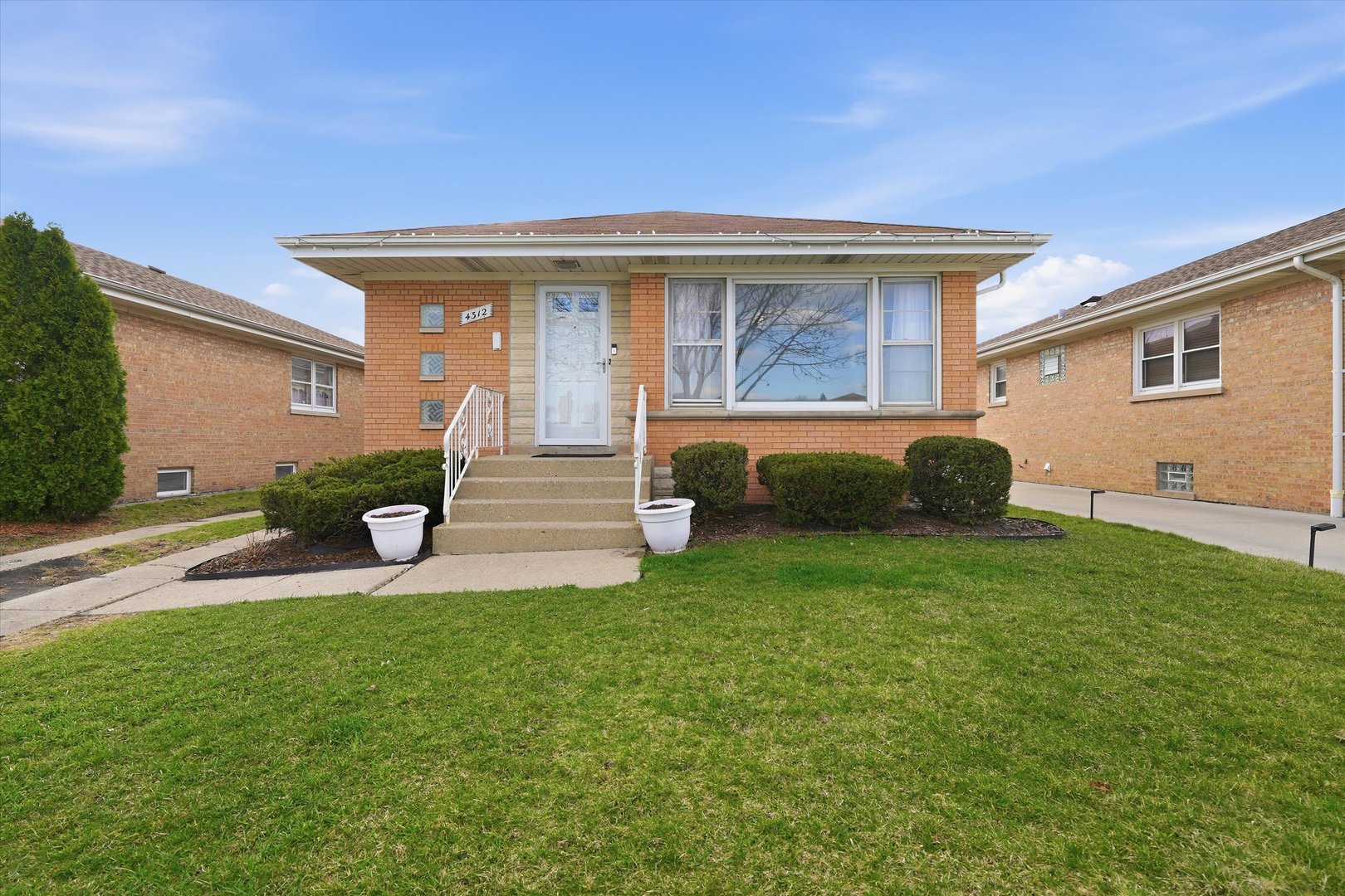 4312 N NOTTINGHAM Avenue, Norridge, IL