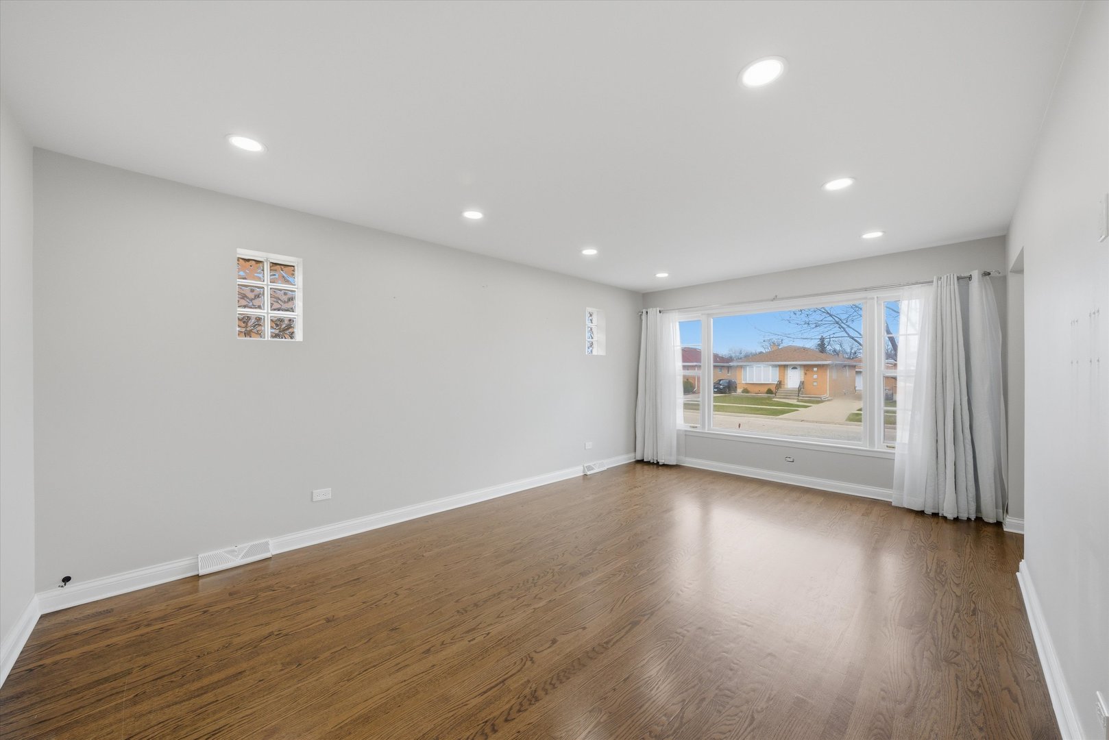 4312 N NOTTINGHAM Avenue, Norridge, IL