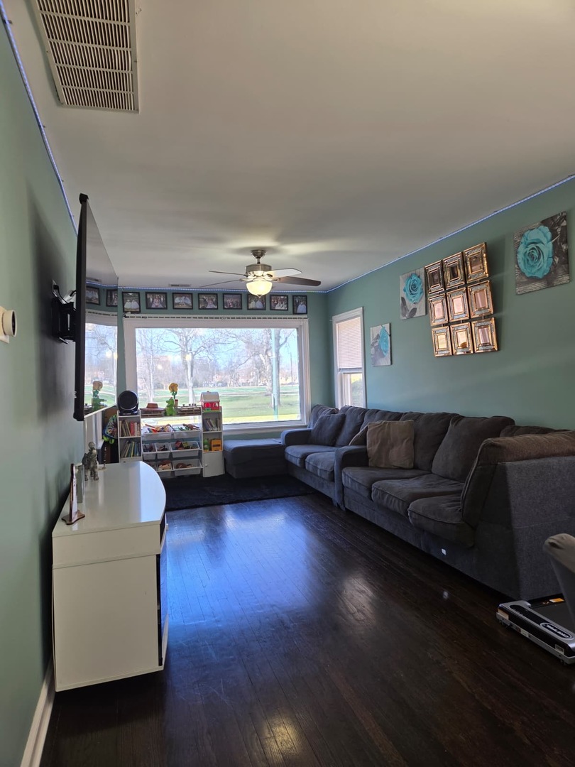 5111 W Potomac Avenue, Chicago, IL