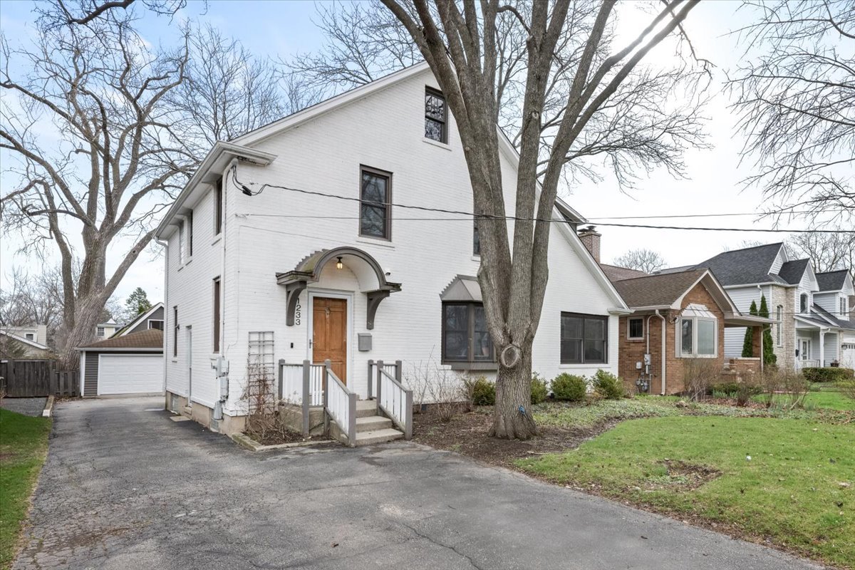 1233 GLENCOE Avenue, Highland Park, IL