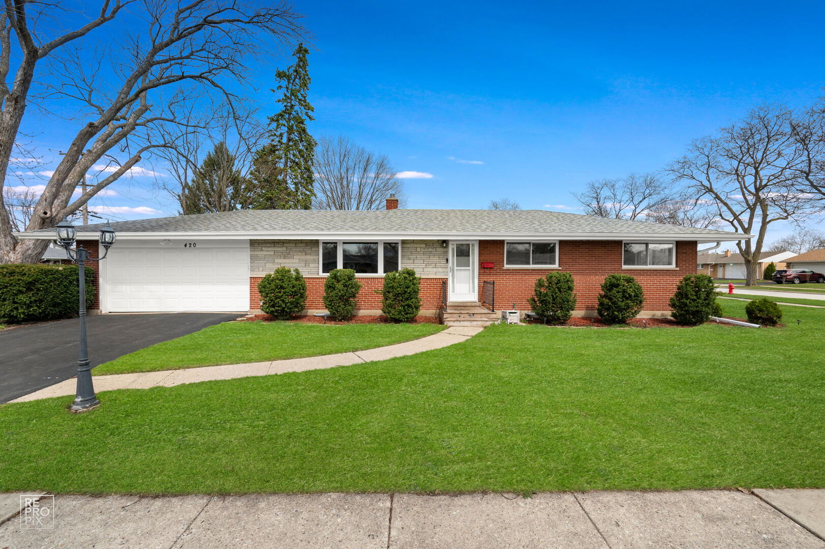 420 Berkshire Lane, Des Plaines, IL