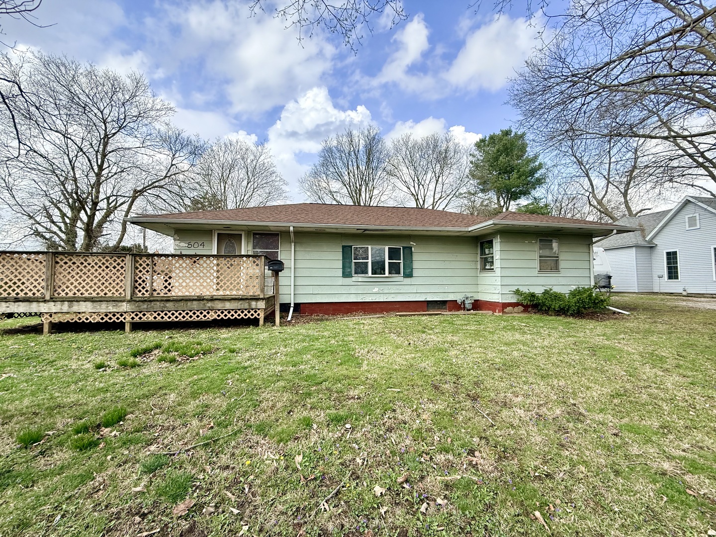 604 E Center Street, Monticello, IL